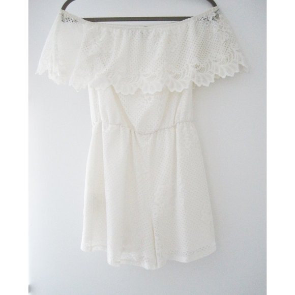 ASOS Lipsy London Off Shoulder Lace Romper US 2 - Picture 4 of 6